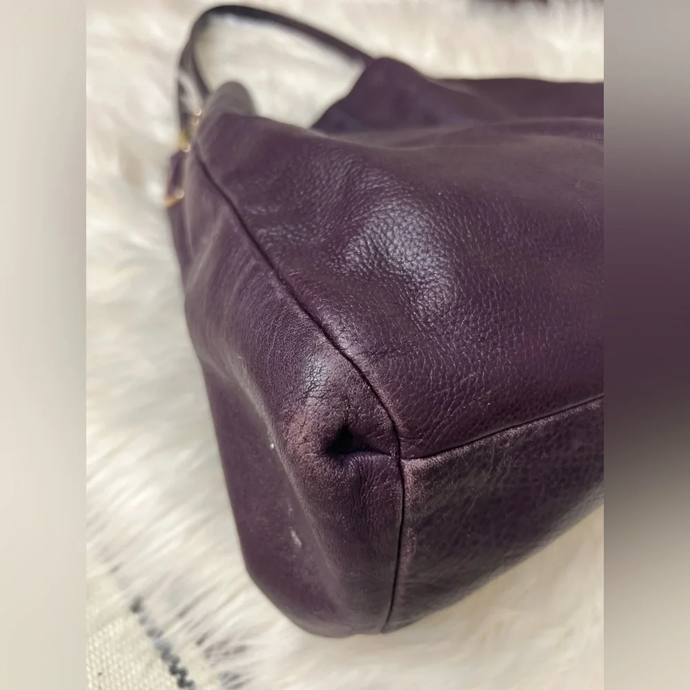Coach chic versatile